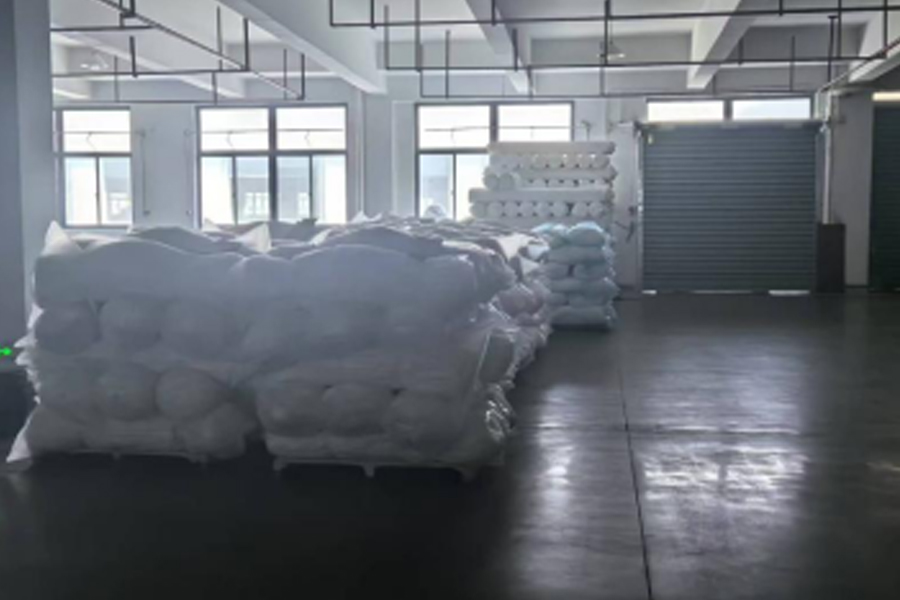 Gray na tela production-to-delivery area